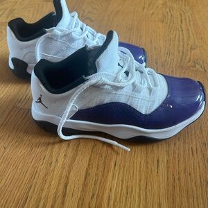 Youth Air Jordan Sneakers (size 4.5Y)